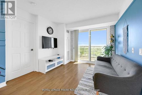 2414 - 83 Borough Drive, Toronto (Bendale), ON - Indoor Photo Showing Living Room