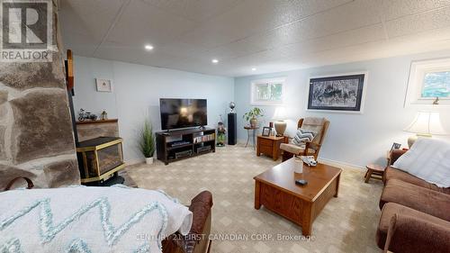 27 Adelaide Street, Minto (Harriston), ON - Indoor Photo Showing Living Room