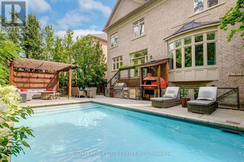 112 Headwind Boulevard, Vaughan, ON - Outdoor With In Ground Pool