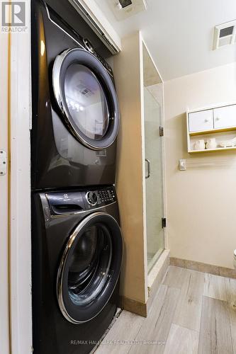 2722 - 68 Corporate Drive, Toronto (Woburn), ON - Indoor Photo Showing Laundry Room