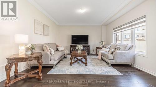 63 Flagg Avenue, Brant, ON - Indoor Photo Showing Living Room