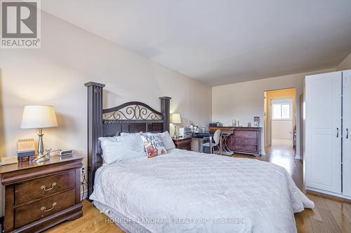 5159 Sunray Drive, Mississauga, ON - Indoor Photo Showing Bedroom