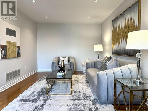 5159 Sunray Drive, Mississauga, ON - Indoor Photo Showing Living Room