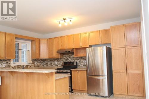 34 Iceland Poppy Trail, Brampton, ON - Indoor Photo Showing Kitchen With Stainless Steel Kitchen