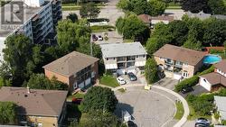 19 TERRYELLEN CRESCENT  Toronto (Markland Wood), ON M9C 1H6