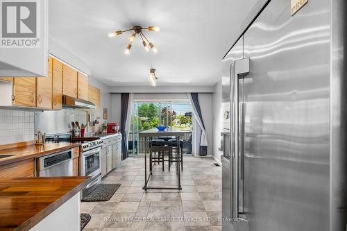 19 Terryellen Crescent, Toronto (Markland Wood), ON - Indoor Photo Showing Kitchen