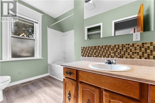 701 Boundary Road, Pembroke, ON - Indoor Photo Showing Bathroom