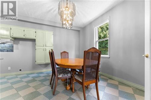 701 Boundary Road, Pembroke, ON - Indoor Photo Showing Dining Room