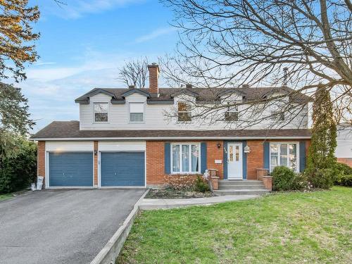 Exterior entrance - 158 Bexhill Drive, Beaconsfield, QC - Outdoor With Facade