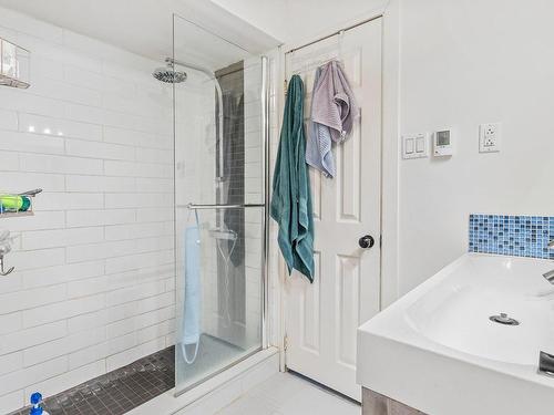 Bathroom - 158 Bexhill Drive, Beaconsfield, QC - Indoor Photo Showing Bathroom