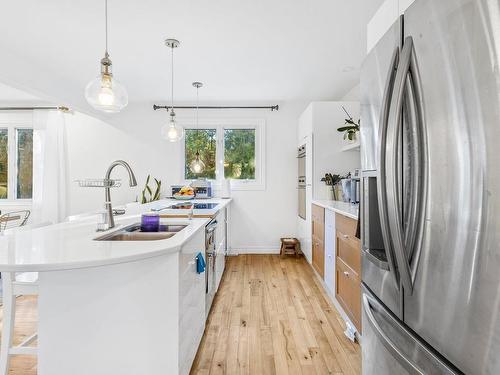 Cuisine - 158 Bexhill Drive, Beaconsfield, QC - Indoor Photo Showing Kitchen With Upgraded Kitchen