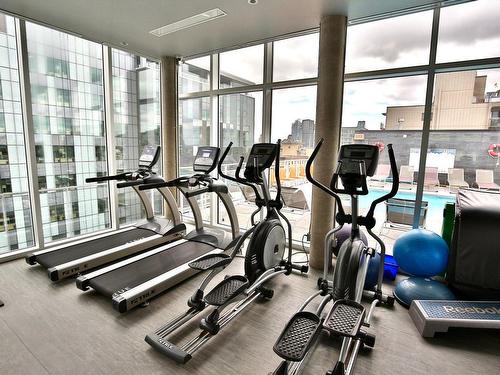 Exercise room - 305-1150 Rue St-Denis, Montréal (Ville-Marie), QC - Indoor Photo Showing Gym Room