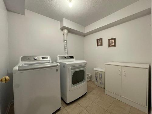 Laundry room - 71 Rue Gabrielle-Roy, Gatineau (Gatineau), QC - Indoor Photo Showing Laundry Room