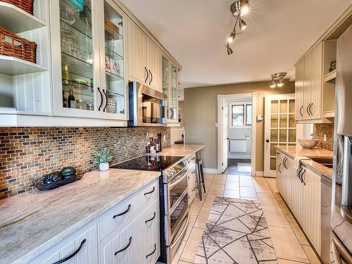 Cuisine - 772 Rue Galbrand, Laval (Sainte-Dorothée), QC - Indoor Photo Showing Kitchen With Upgraded Kitchen