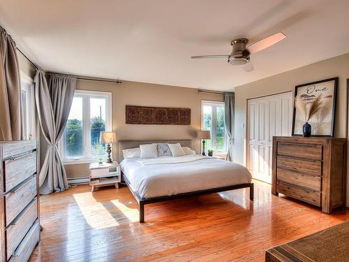 Chambre Ã  coucher principale - 772 Rue Galbrand, Laval (Sainte-Dorothée), QC - Indoor Photo Showing Bedroom