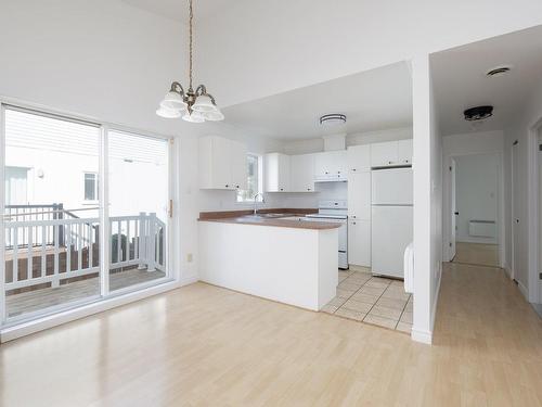 Cuisine - 85 Rue De Neuville, L'Île-Perrot, QC - Indoor Photo Showing Kitchen With Double Sink