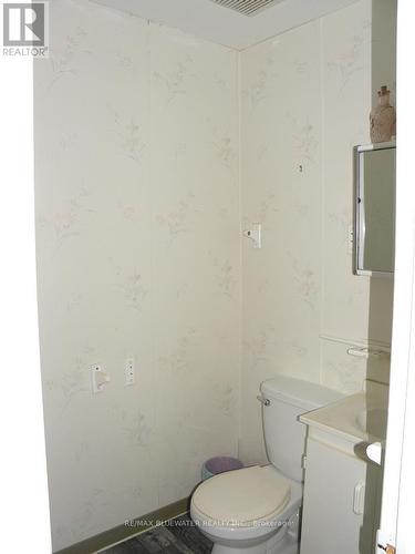 6209 London Road, Lambton Shores (Kettle Point), ON - Indoor Photo Showing Bathroom