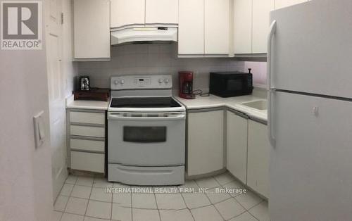 1108 - 7 Bishop Avenue, Toronto, ON - Indoor Photo Showing Kitchen