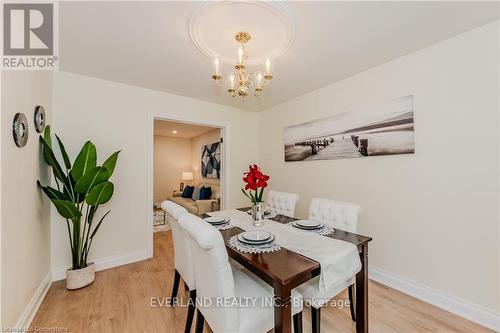 98 Keats Walk, Waterloo, ON - Indoor Photo Showing Dining Room