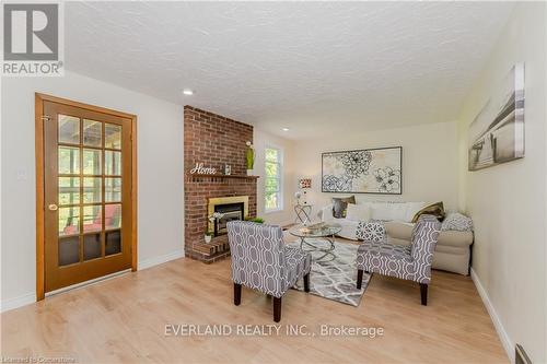 98 Keats Walk, Waterloo, ON - Indoor Photo Showing Living Room With Fireplace