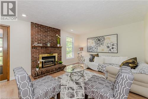 98 Keats Walk, Waterloo, ON - Indoor Photo Showing Living Room With Fireplace