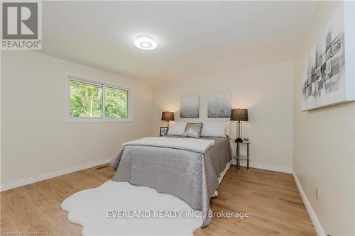 98 Keats Walk, Waterloo, ON - Indoor Photo Showing Bedroom