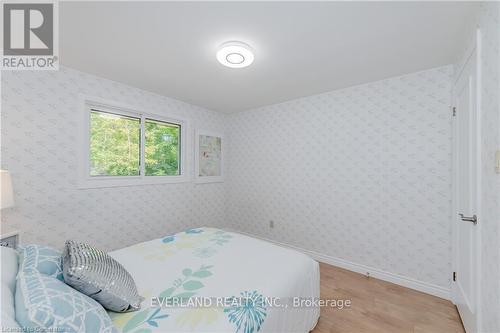 98 Keats Walk, Waterloo, ON - Indoor Photo Showing Bedroom