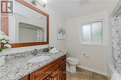 98 Keats Walk, Waterloo, ON - Indoor Photo Showing Bathroom