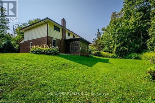 98 Keats Walk, Waterloo, ON - Outdoor