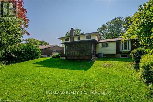 98 Keats Walk, Waterloo, ON - Outdoor