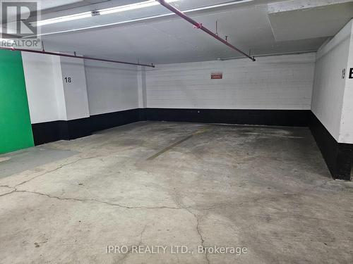 Ph3 - 75 King Street E, Mississauga (Cooksville), ON - Indoor Photo Showing Garage