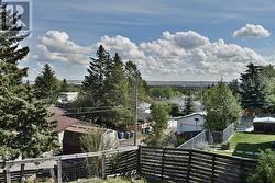 1165 Hunterston Hill NW  Calgary, AB T2K 4P1