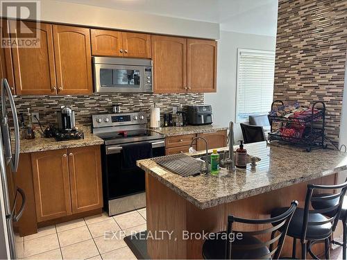 4236 Thomas Alton Boulevard, Burlington, ON - Indoor Photo Showing Kitchen