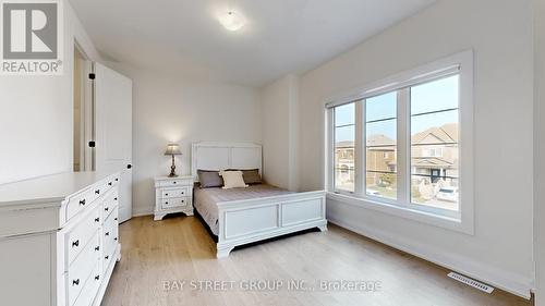 97 Halldorson Avenue, Aurora, ON - Indoor Photo Showing Bedroom