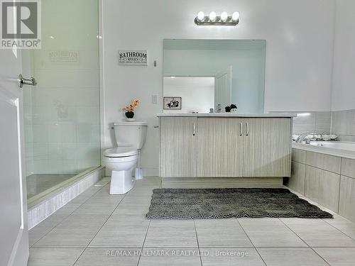 37 Benoit Street, Vaughan, ON - Indoor Photo Showing Bathroom