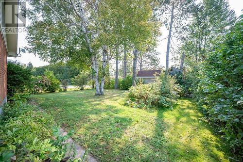 11 Avon Road, Deep River, ON - Outdoor