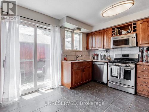 2982 Earl Street, Innisfil, ON - Indoor Photo Showing Kitchen With Double Sink