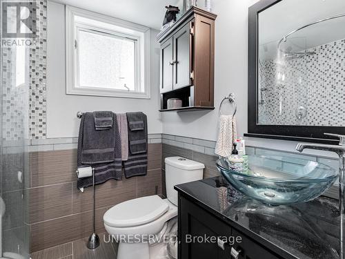 2982 Earl Street, Innisfil, ON - Indoor Photo Showing Bathroom