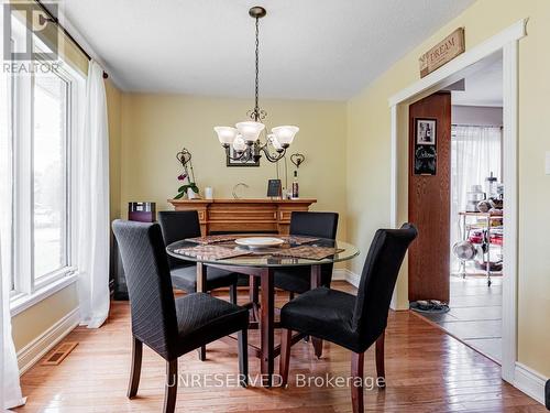 2982 Earl Street, Innisfil, ON - Indoor Photo Showing Dining Room