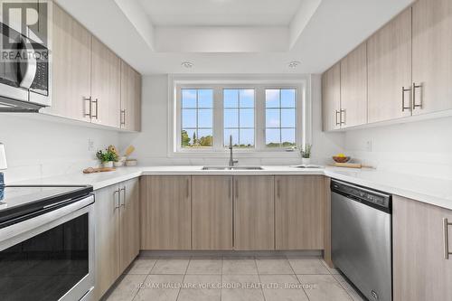 2671 Deputy Minister Path, Oshawa (Windfields), ON - Indoor Photo Showing Kitchen