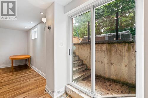 21 Gaby Court, Richmond Hill, ON - Indoor Photo Showing Other Room