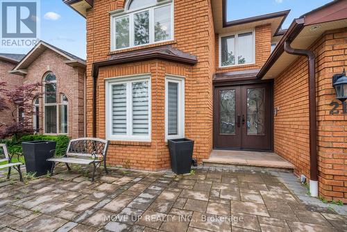 21 Gaby Court, Richmond Hill, ON - Outdoor With Exterior