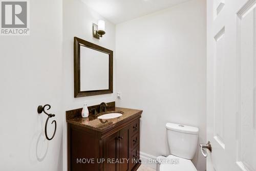 21 Gaby Court, Richmond Hill, ON - Indoor Photo Showing Bathroom