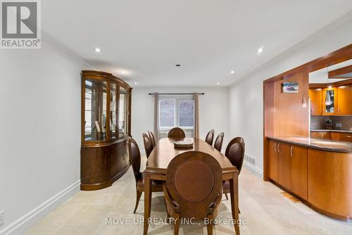 21 Gaby Court, Richmond Hill, ON - Indoor Photo Showing Dining Room