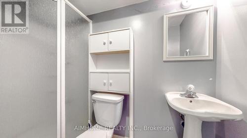 27 Novella Road, Vaughan, ON - Indoor Photo Showing Bathroom