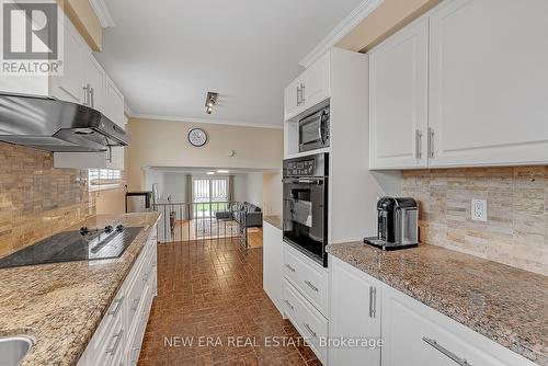 18 West Wareside Road, Toronto, ON - Indoor Photo Showing Kitchen