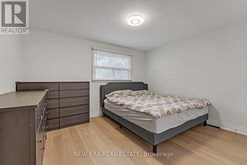 18 West Wareside Road, Toronto, ON - Indoor Photo Showing Bedroom