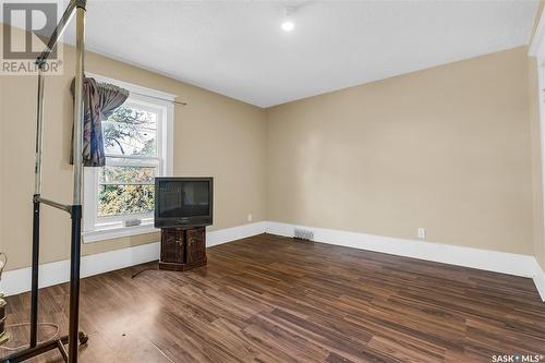 108 8Th Street E, Saskatoon, SK - Indoor Photo Showing Other Room