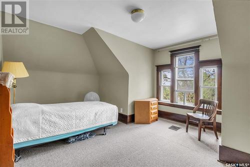 108 8Th Street E, Saskatoon, SK - Indoor Photo Showing Bedroom