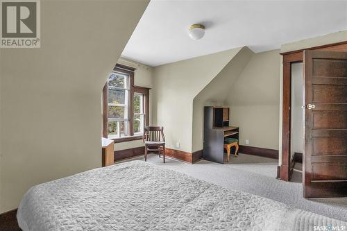 108 8Th Street E, Saskatoon, SK - Indoor Photo Showing Bedroom